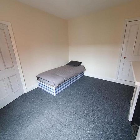 2 Bedroom House - Hopefield Road Leicester Bagian luar foto